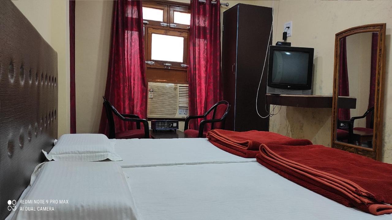 Hotel Avadh Balrampur ภายนอก รูปภาพ