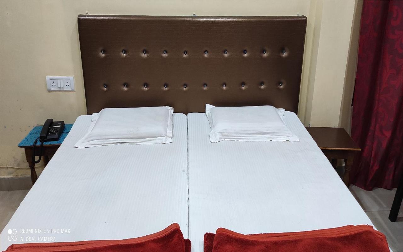 Hotel Avadh Balrampur ภายนอก รูปภาพ